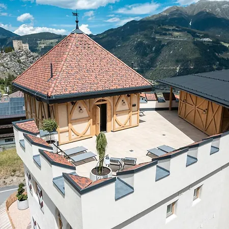Aparthotel Burg1990 *