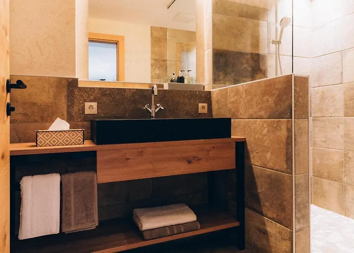 Burg1990 公寓式酒店 4*