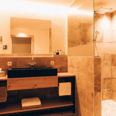 Burg1990 Aparthotel 4*