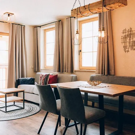 Burg1990 Aparthotel 4*