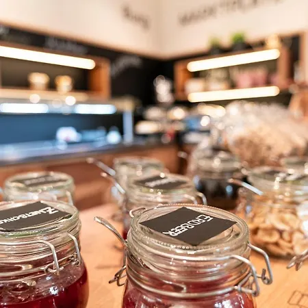 Aparthotel Burg1990 Ladis